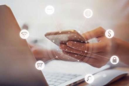 Để bán hàng trực tuyến thu hút khách hàng