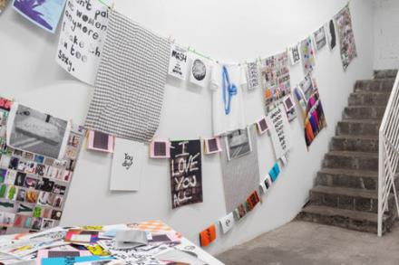 Kiếm 8,4 triệu đô la nhờ bán quần áo cũ