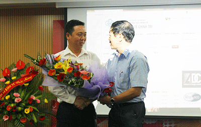 Gala dinner 2013 giao lưu học viên sinh viên Khoa Kinh tế Chính trị 02 Gala dinner 2013 giao lưu học viên sinh viên Khoa Kinh tế Chính trị 02